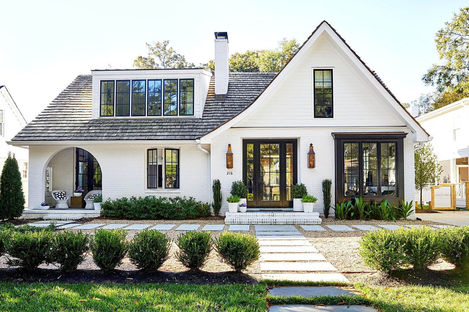 Easy and stylish ideas for decorating your home’s exterior